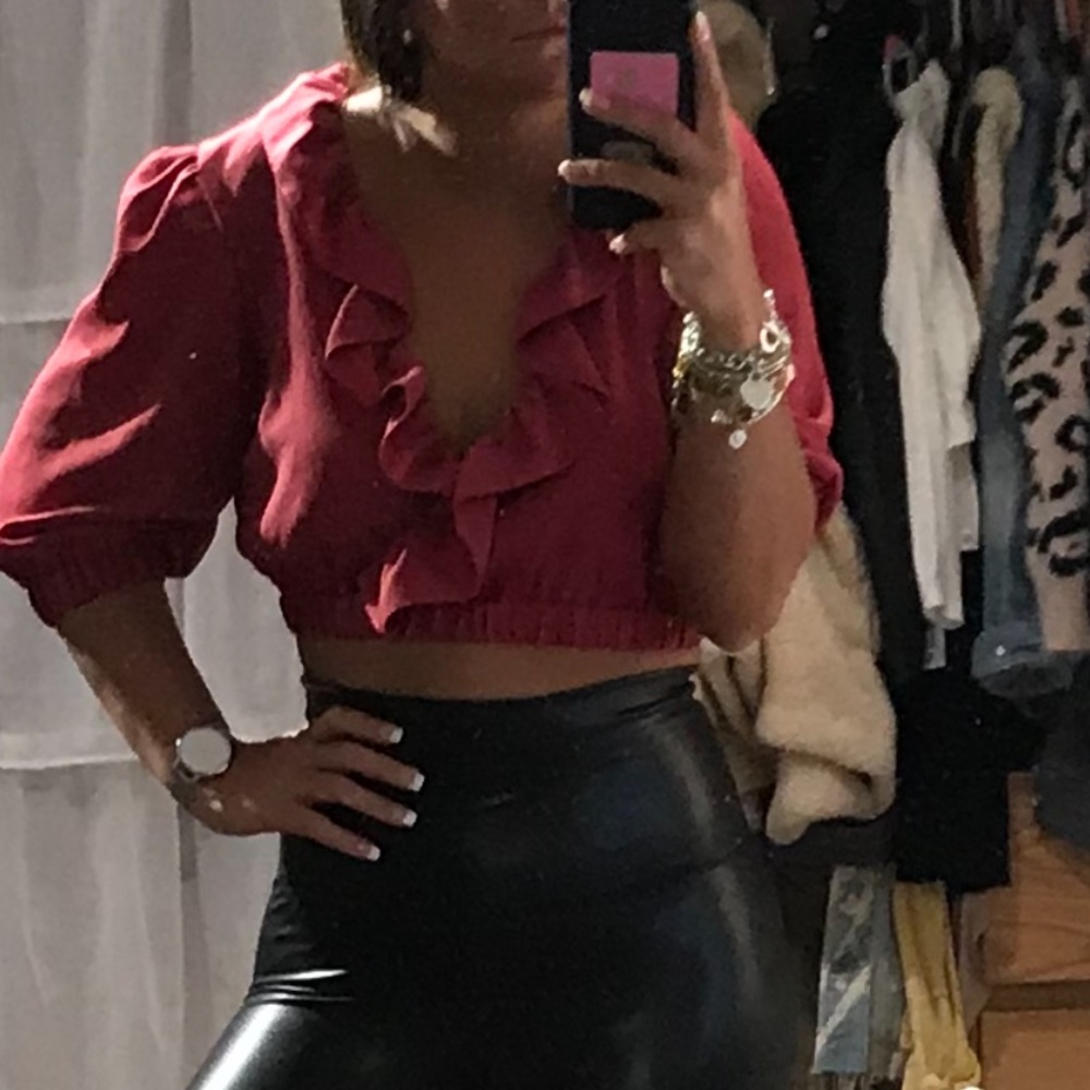 Topshop Ruffle Crop Top - Picture 2 of 7